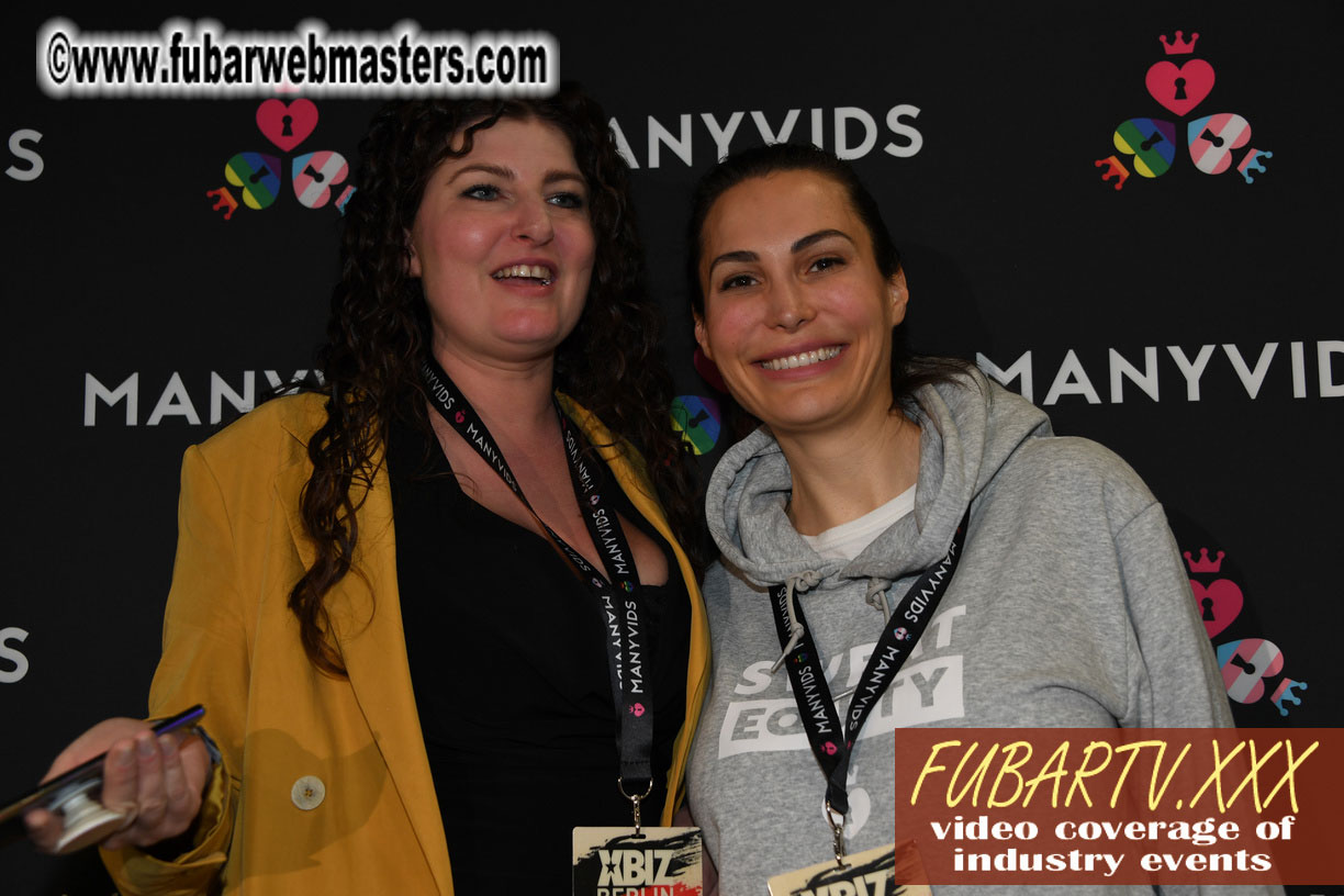 Keynote: Bella French of ManyVids