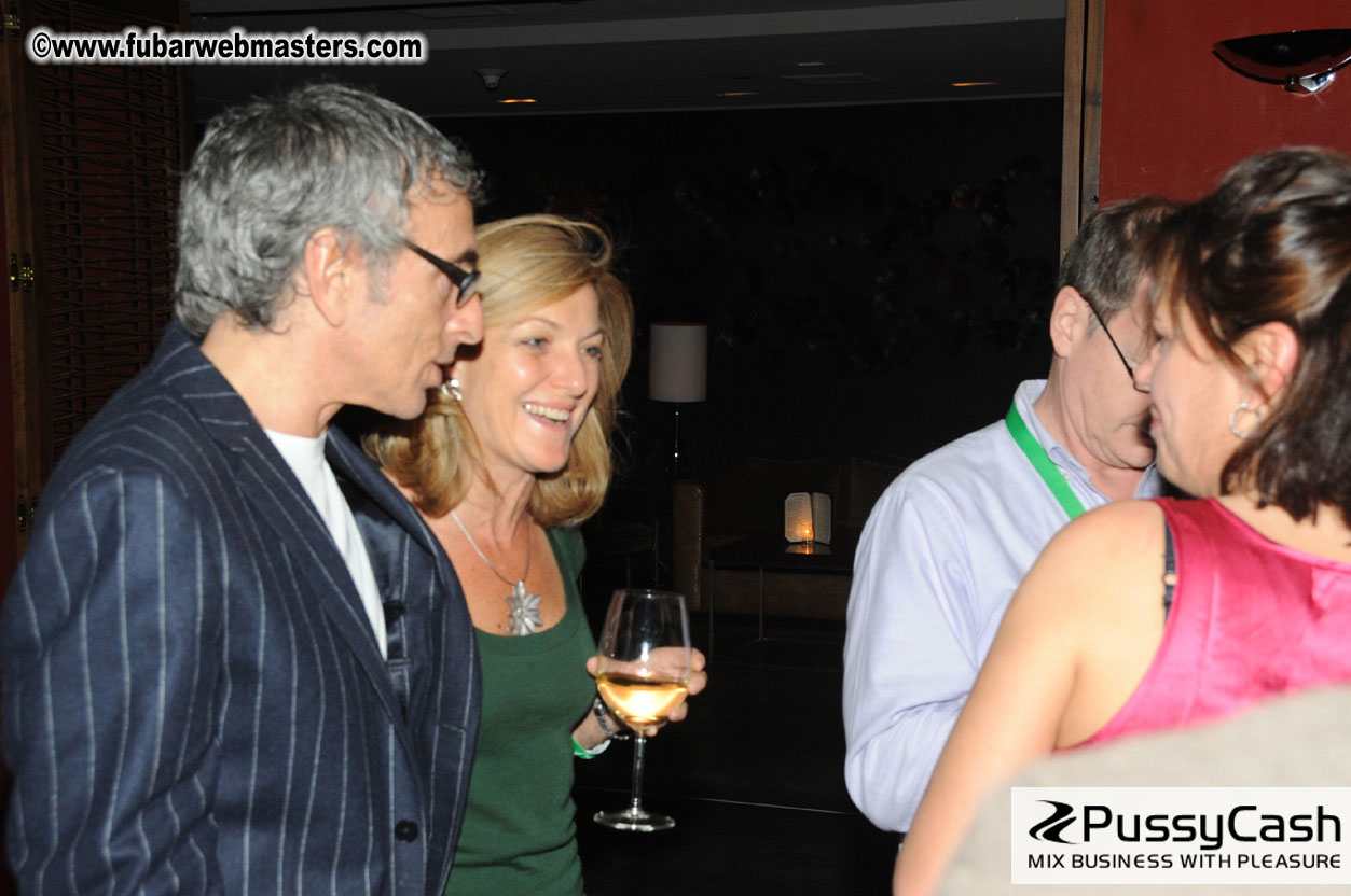 'Free Love' Lounge Fundraiser