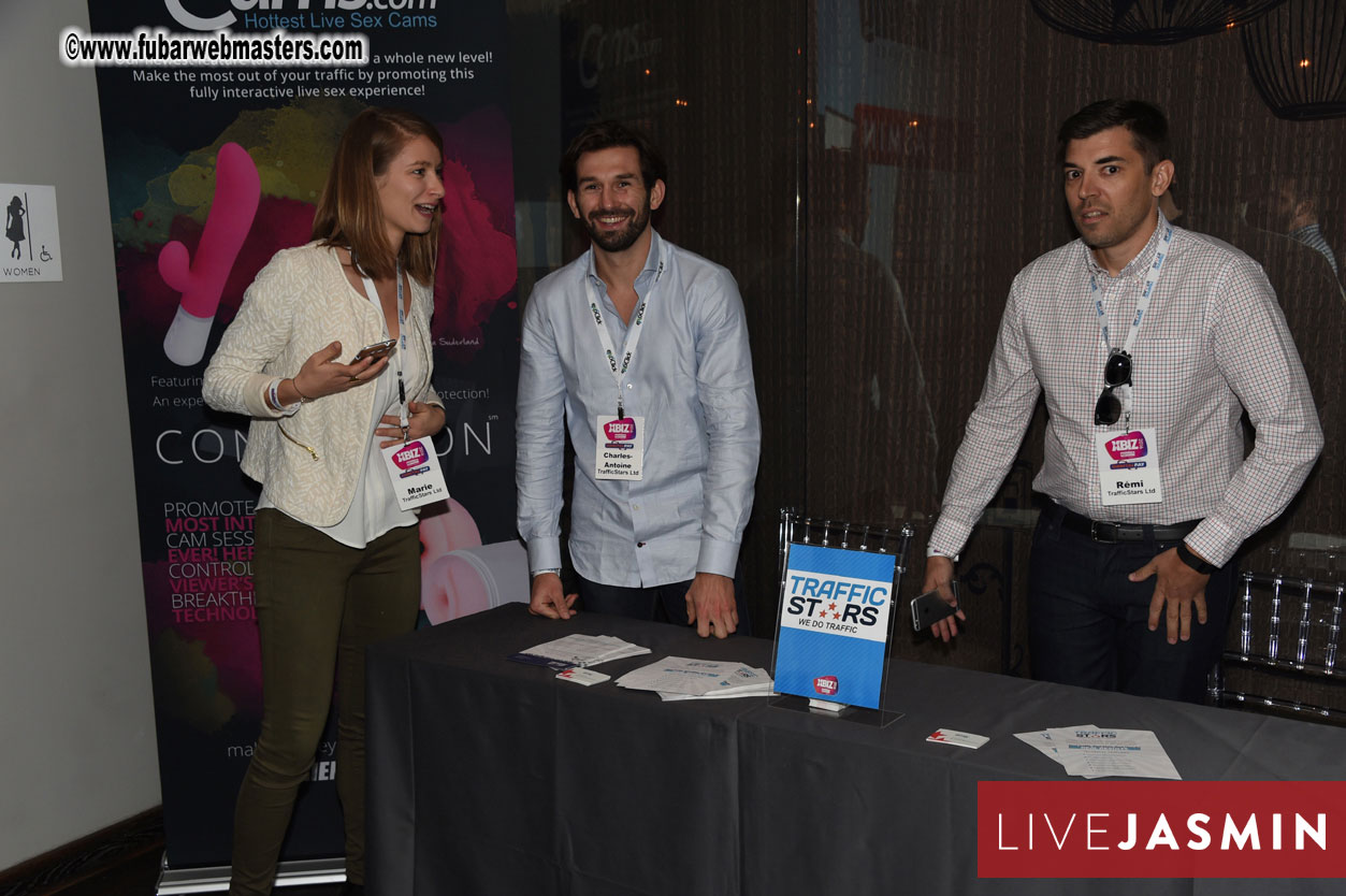 XBIZ Mix & Meet Happy Hour