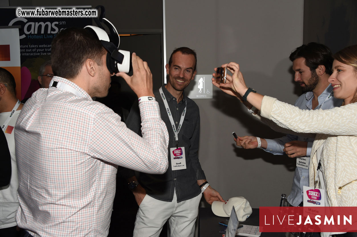 XBIZ Mix & Meet Happy Hour