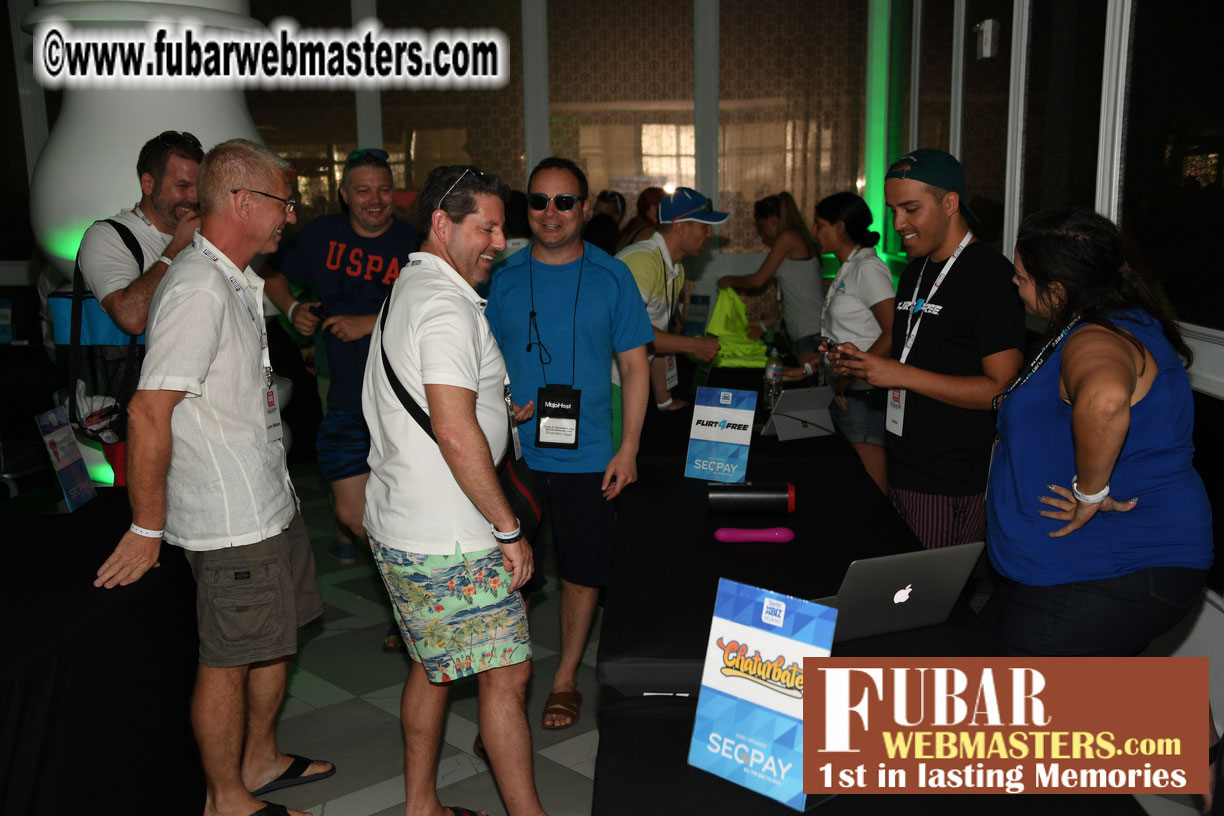 Mix & Meet + Happy Hour