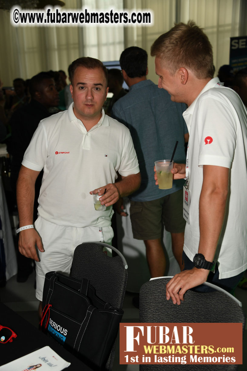 Mix & Meet + Happy Hour