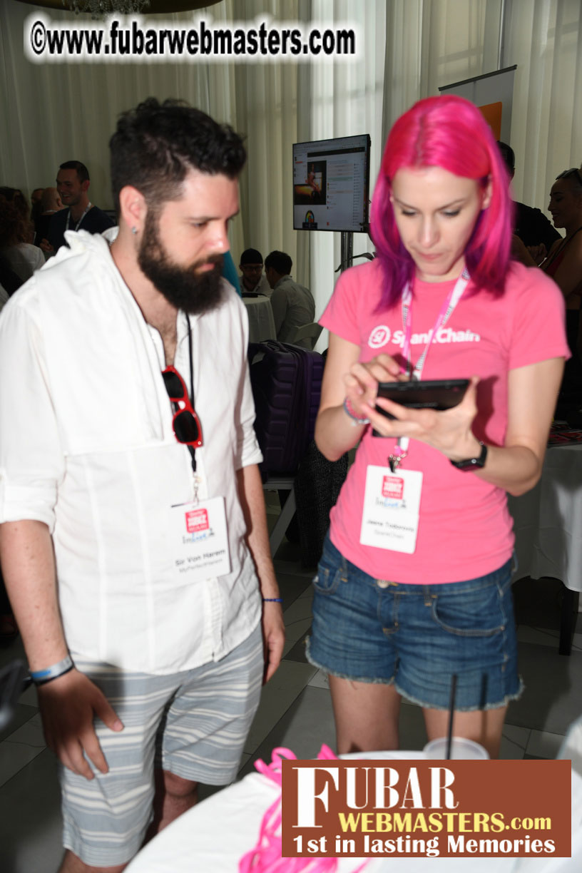 Mix & Meet + Happy Hour