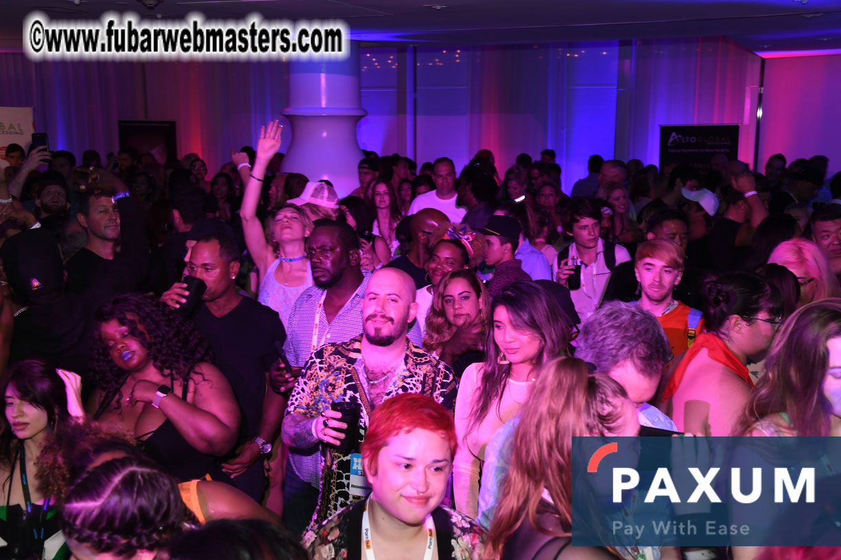 Special Guest Live Performance