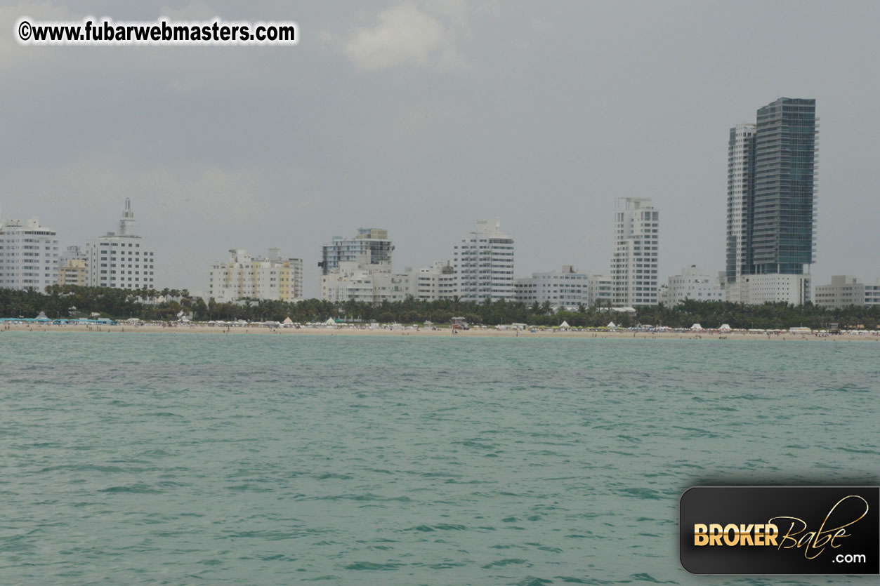 MojoHost Farewell Yacht Cruise