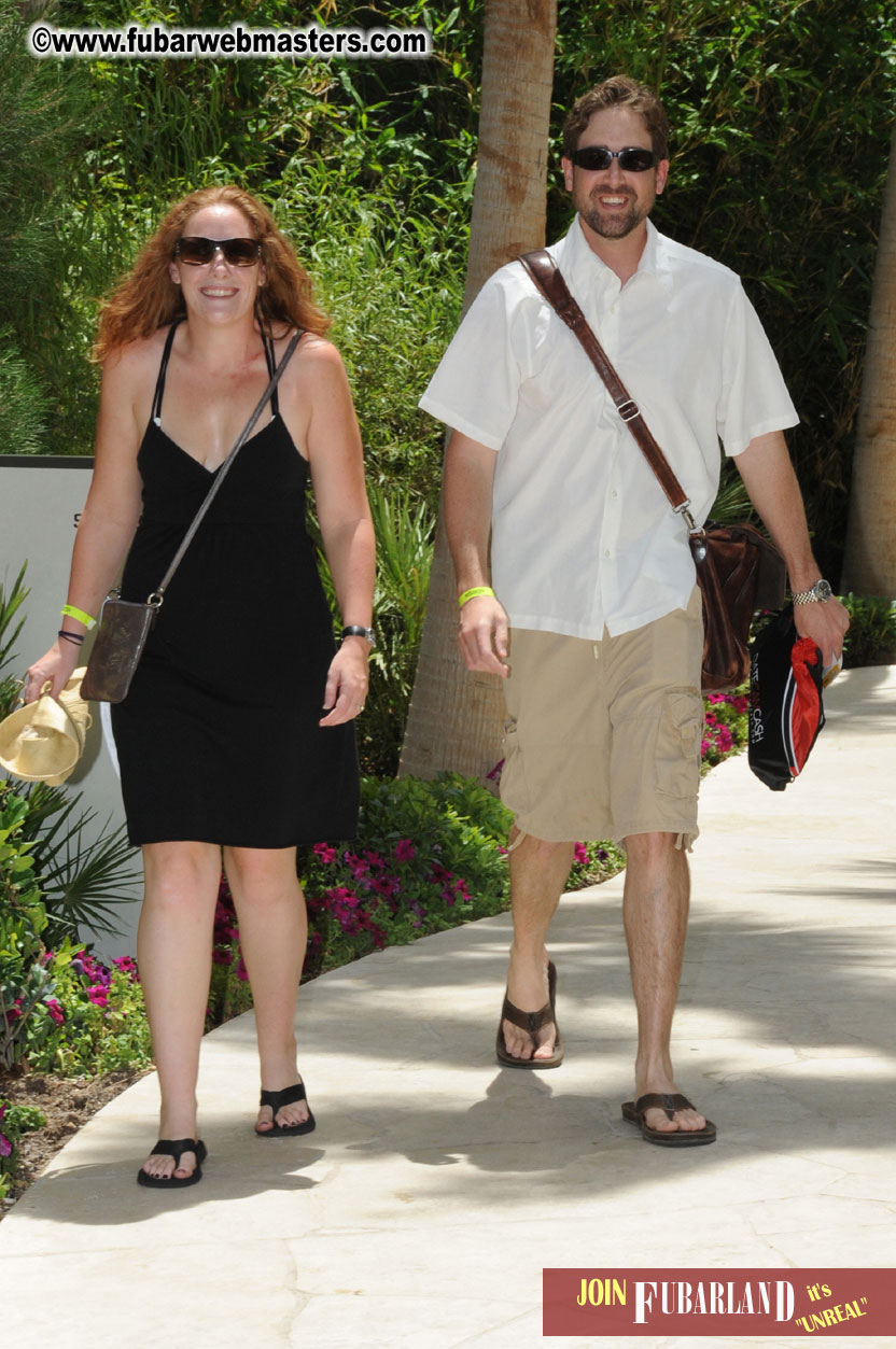 Cabana Exhibits & Networking Hub @ Dish Pool