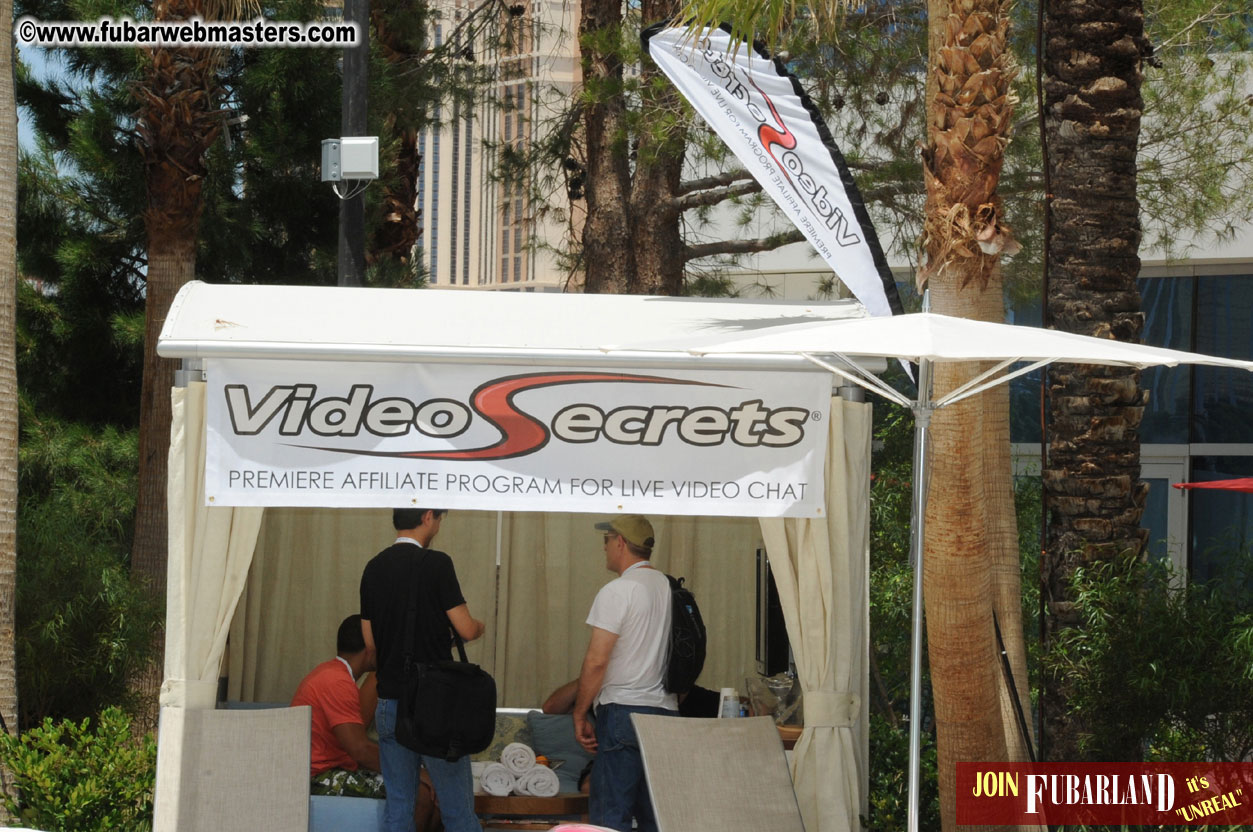 Cabana Exhibits & Networking Hub @ Dish Pool