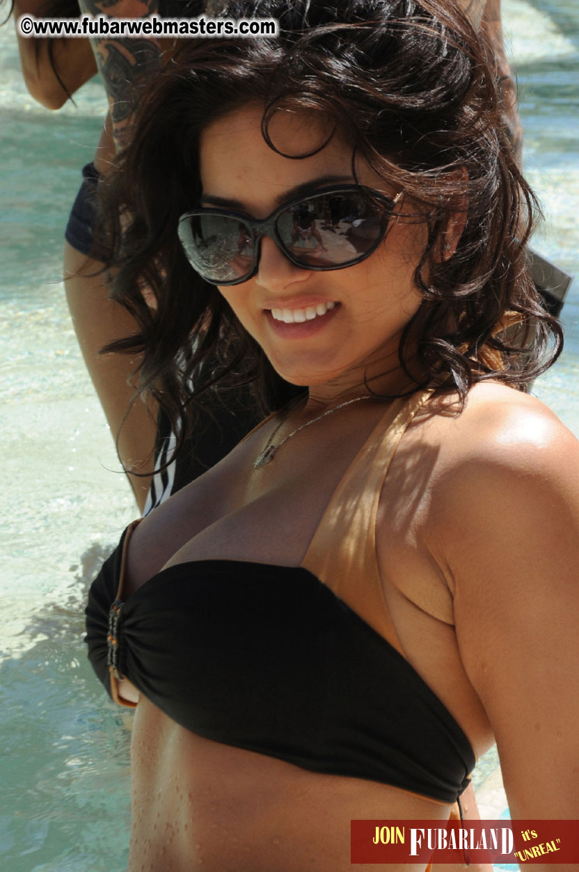 Cabana Exhibits & Networking Hub @ Dish Pool