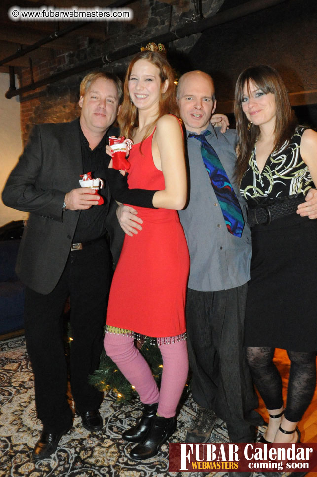 2Much.net Christmas Cocktails and Dinner