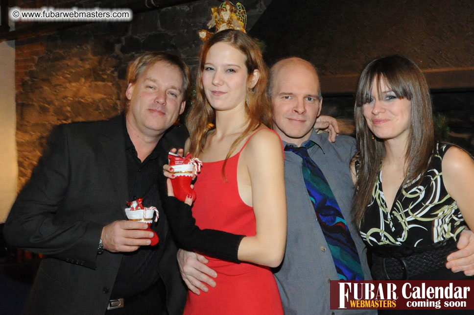 2Much.net Christmas Cocktails and Dinner