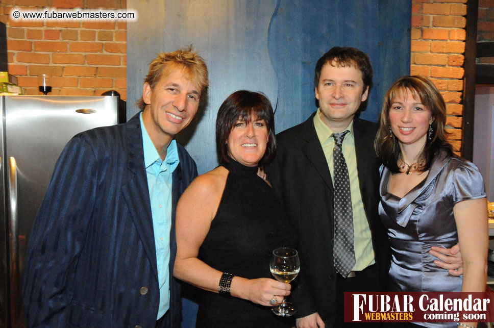 2Much.net Christmas Cocktails and Dinner