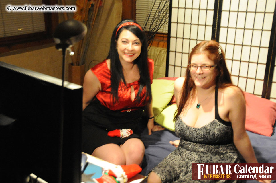 2Much.net Christmas Cocktails and Dinner