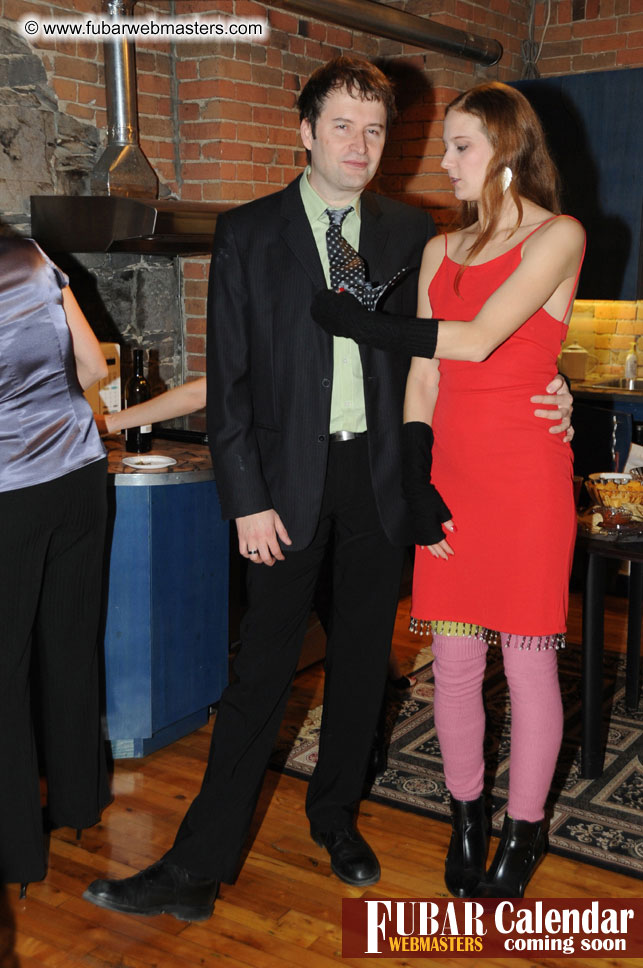 2Much.net Christmas Cocktails and Dinner