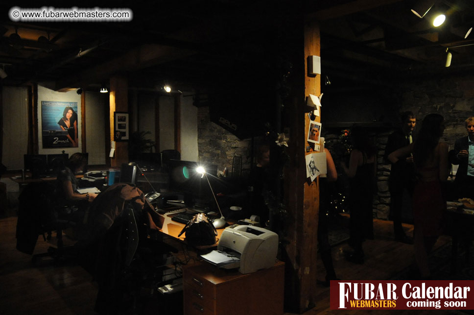 2Much.net Christmas Cocktails and Dinner