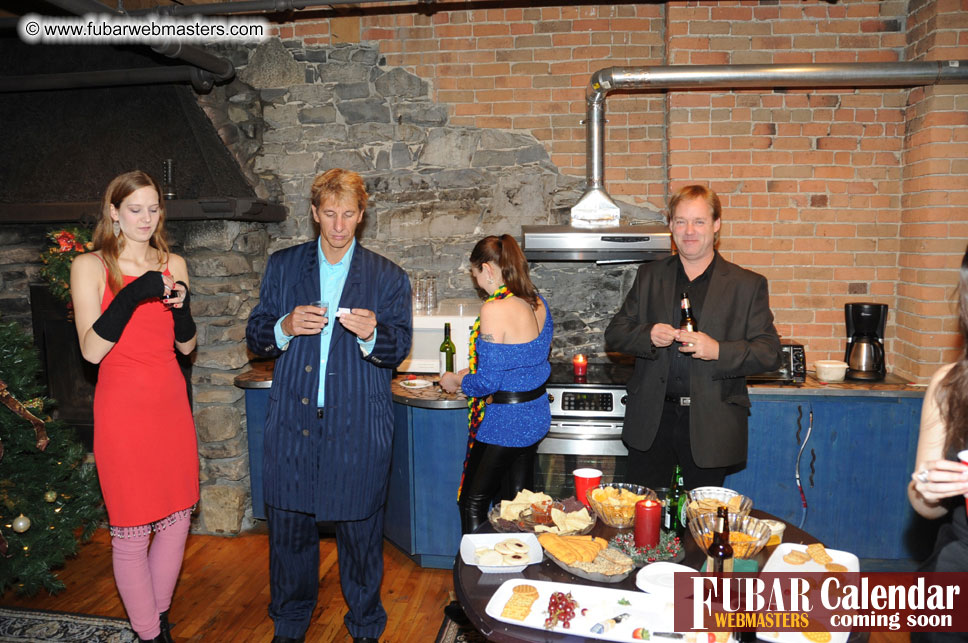 2Much.net Christmas Cocktails and Dinner