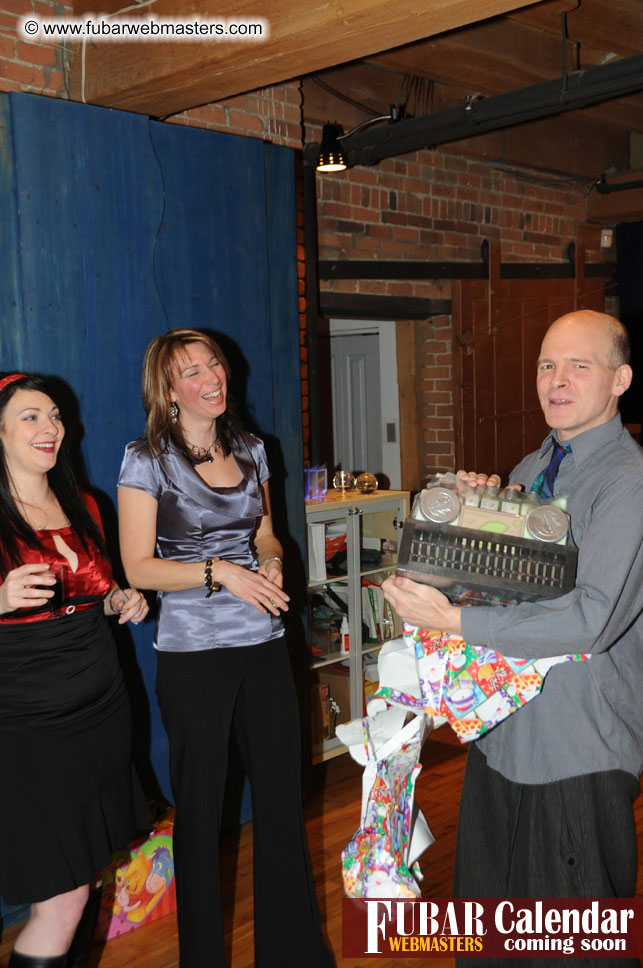 2Much.net Christmas Cocktails and Dinner