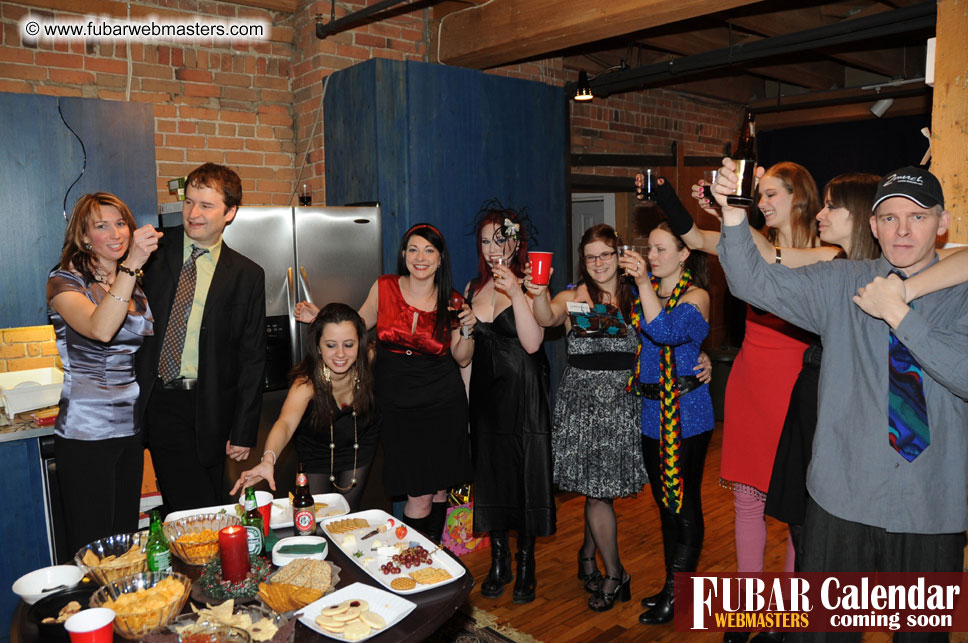 2Much.net Christmas Cocktails and Dinner