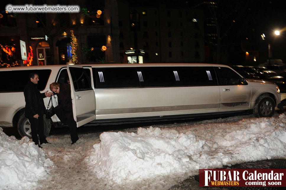 2Much.net Christmas Cocktails and Dinner