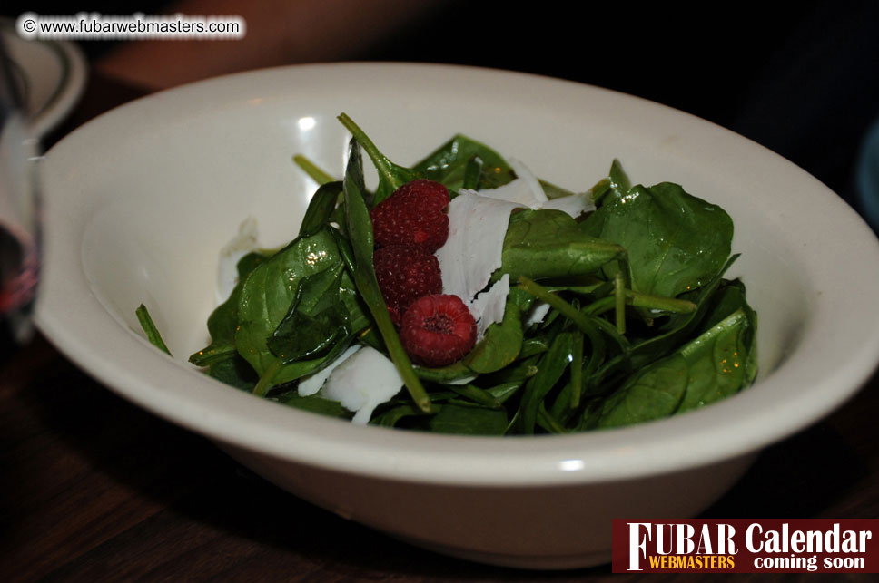 2Much.net Christmas Cocktails and Dinner