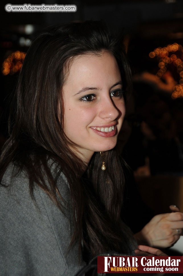 2Much.net Christmas Cocktails and Dinner