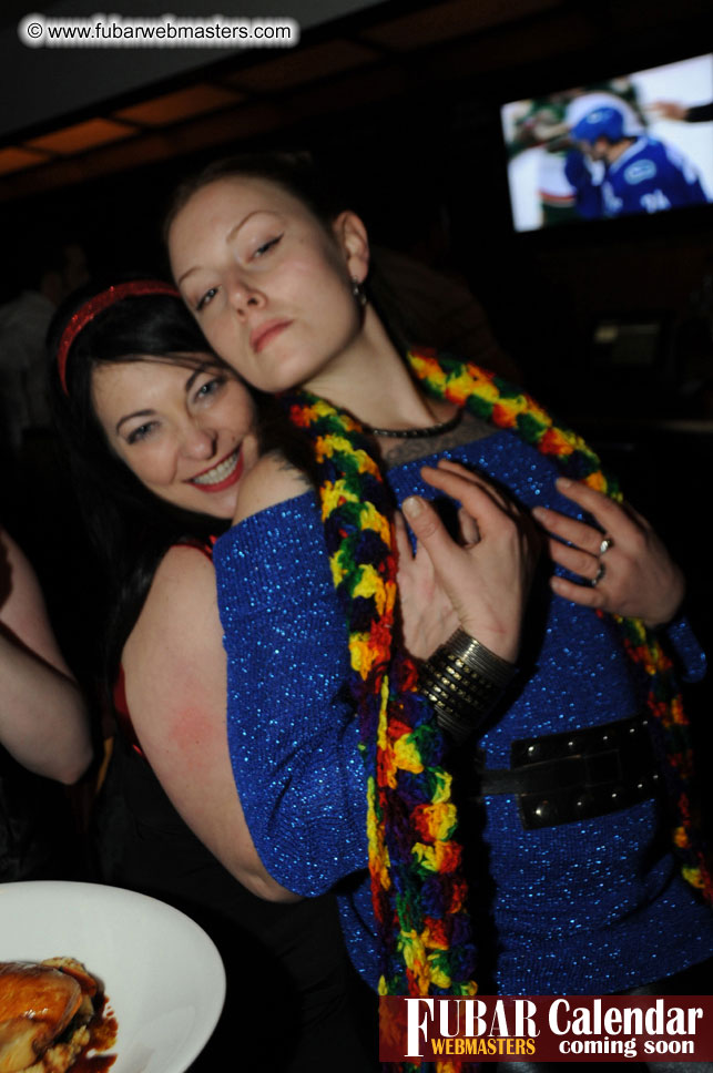 2Much.net Christmas Cocktails and Dinner