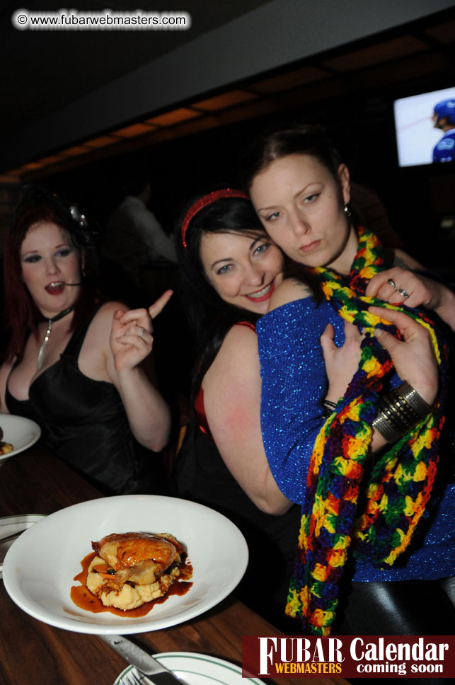 2Much.net Christmas Cocktails and Dinner