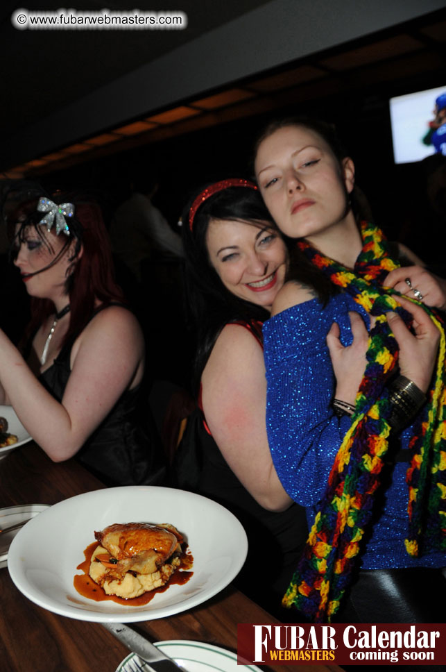 2Much.net Christmas Cocktails and Dinner