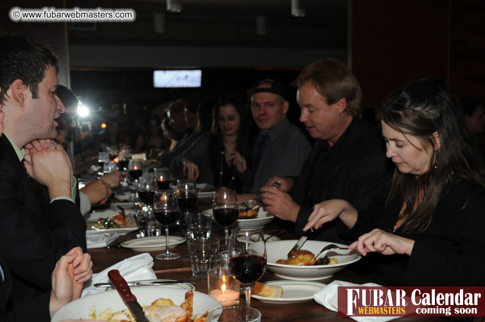 2Much.net Christmas Cocktails and Dinner