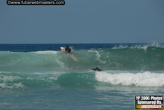 Ycaza & Mike Hawk Surfing