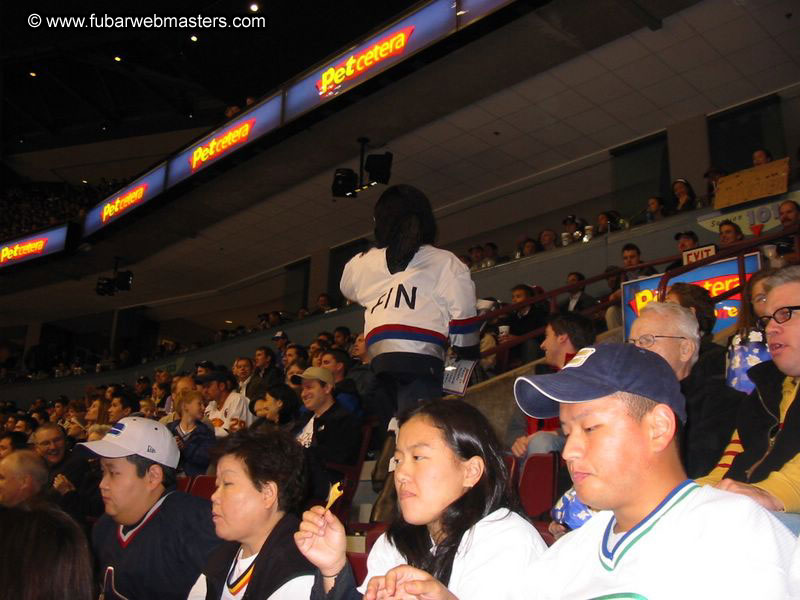 Photos courtesy of DringHard 2003