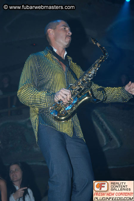 Clubbing at Senor Frog's & DaddyO's 2004