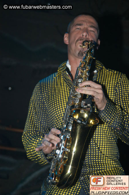 Clubbing at Senor Frog's & DaddyO's 2004