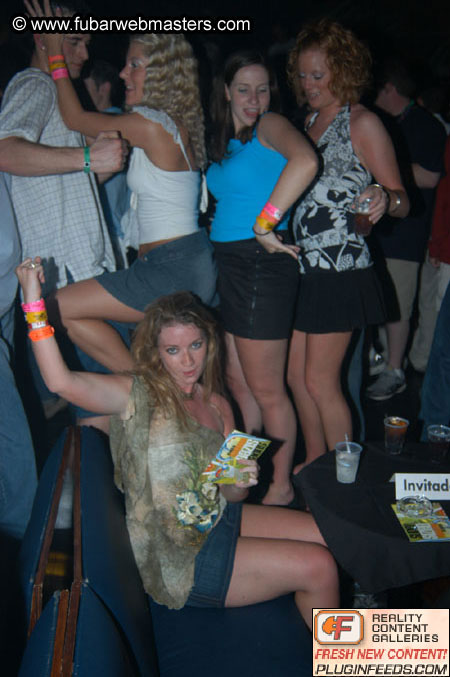 Clubbing at Senor Frog's & DaddyO's 2004