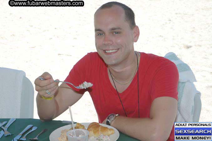 Jupiter Hosting and SpaCash Beach Party 2005