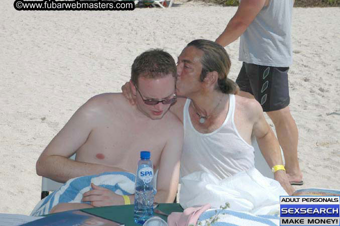 Jupiter Hosting and SpaCash Beach Party 2005