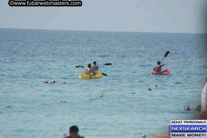 Jupiter Hosting and SpaCash Beach Party 2005