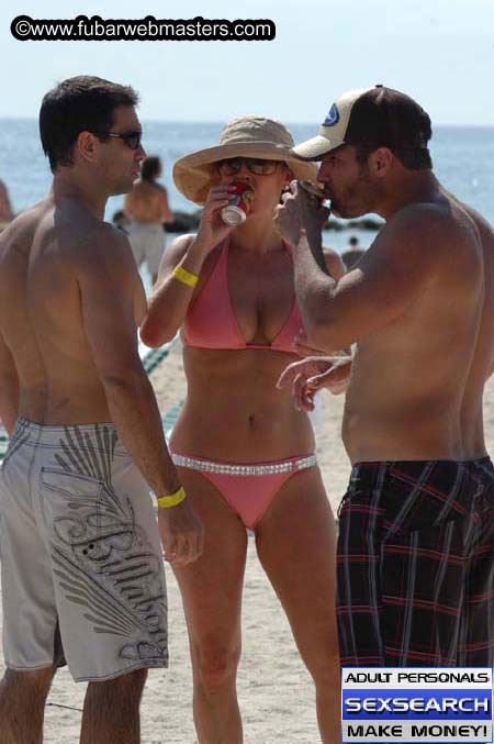 Jupiter Hosting and SpaCash Beach Party 2005