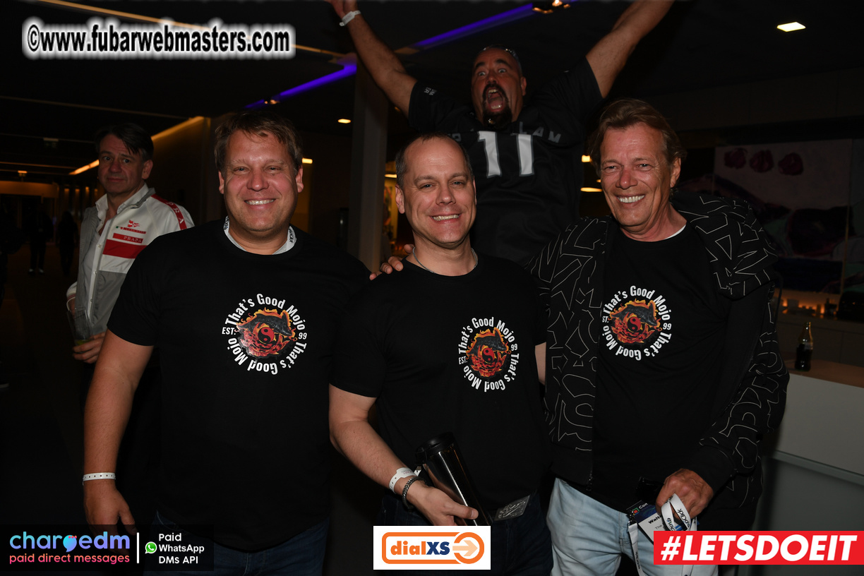 Pre-show MoJoHost Happy Hour