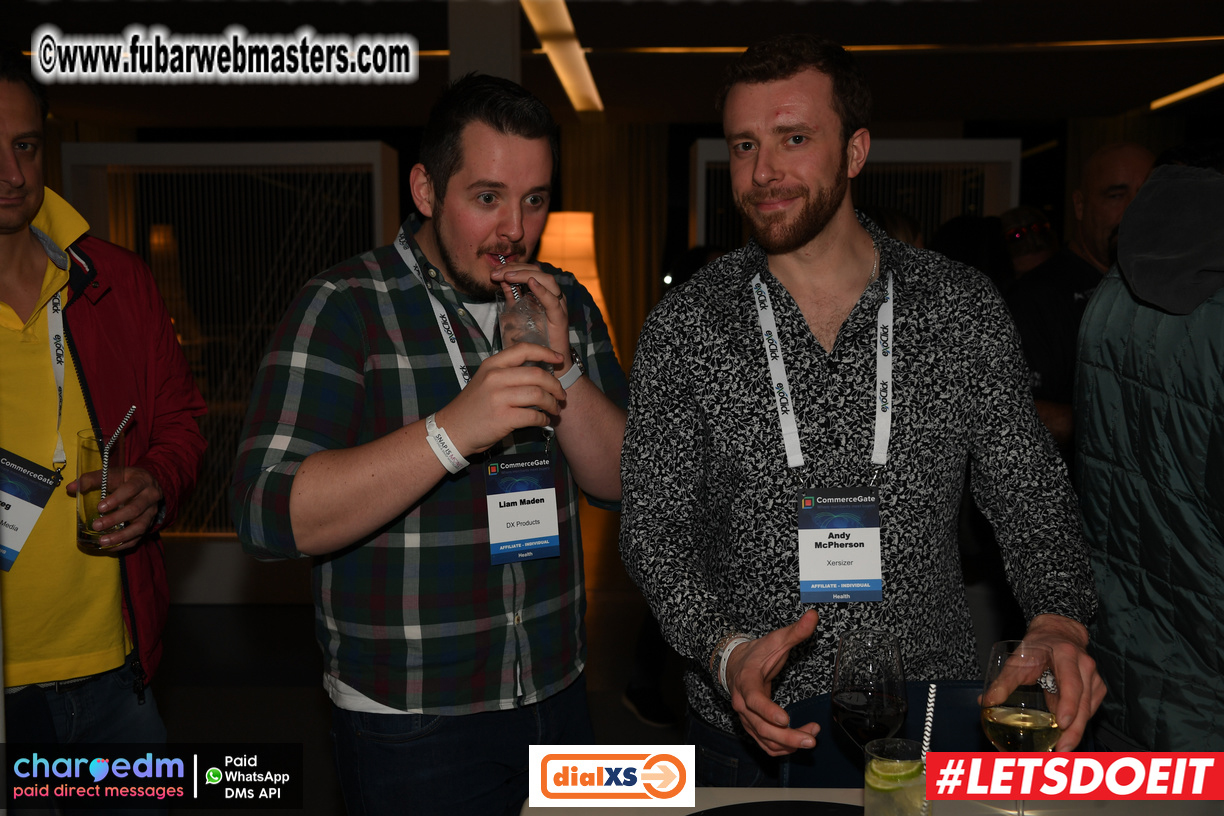 Pre-show MoJoHost Happy Hour