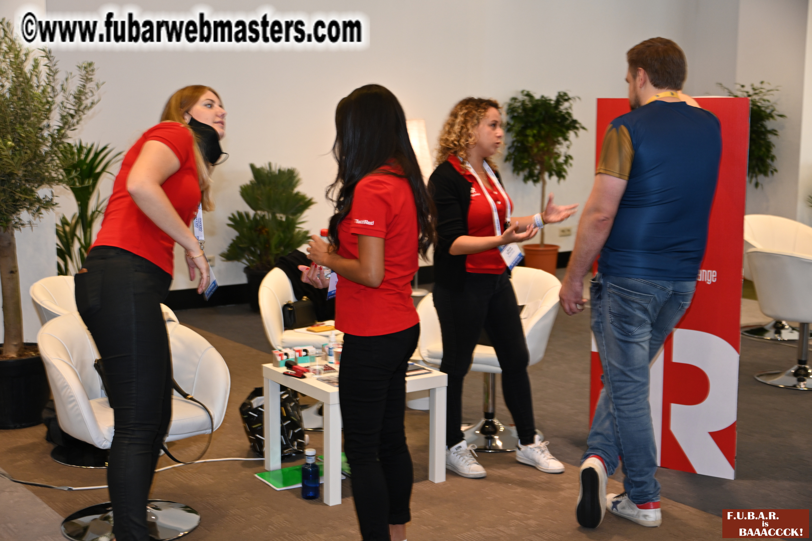 Show Floor & Seminars