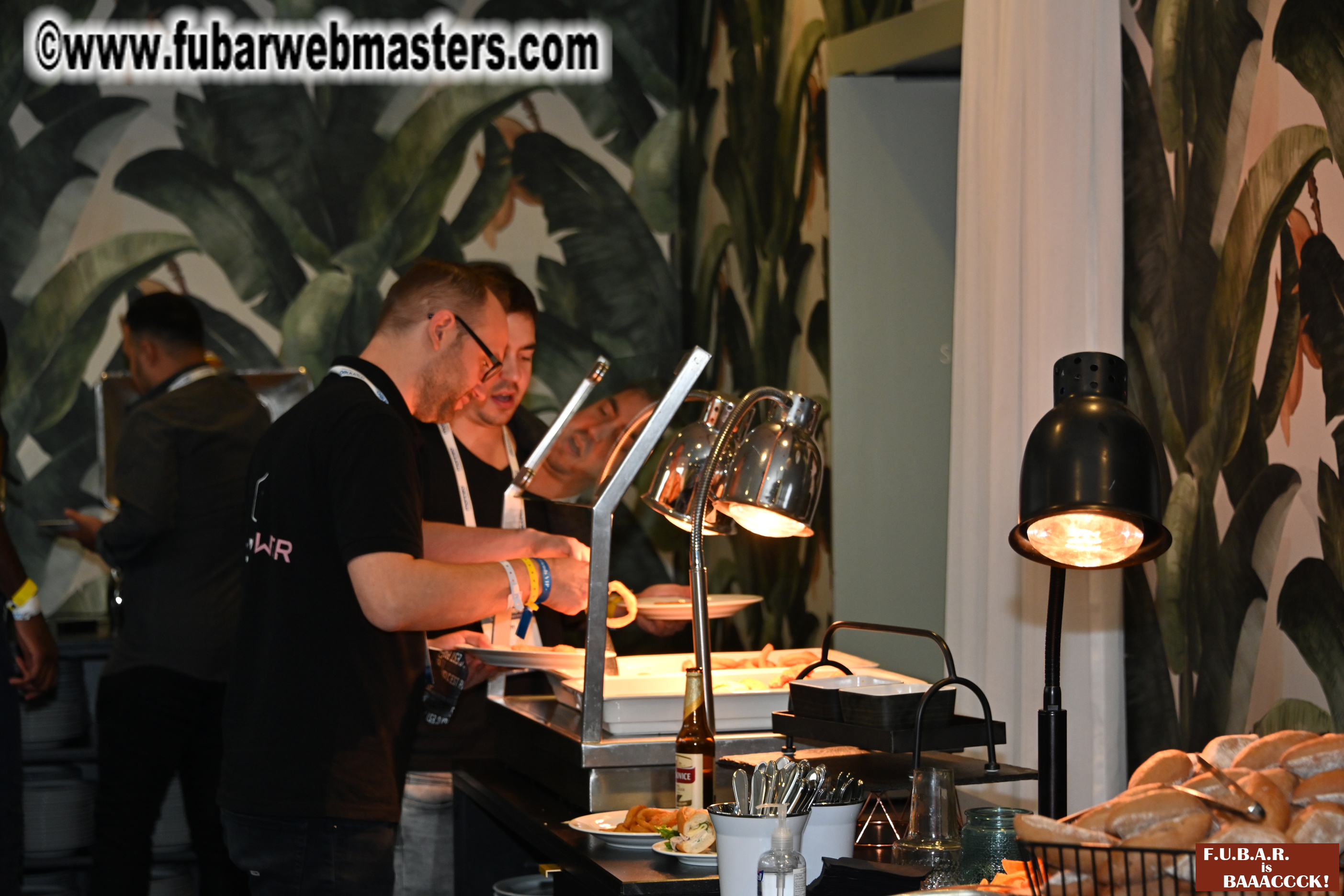 Show Floor & Seminars