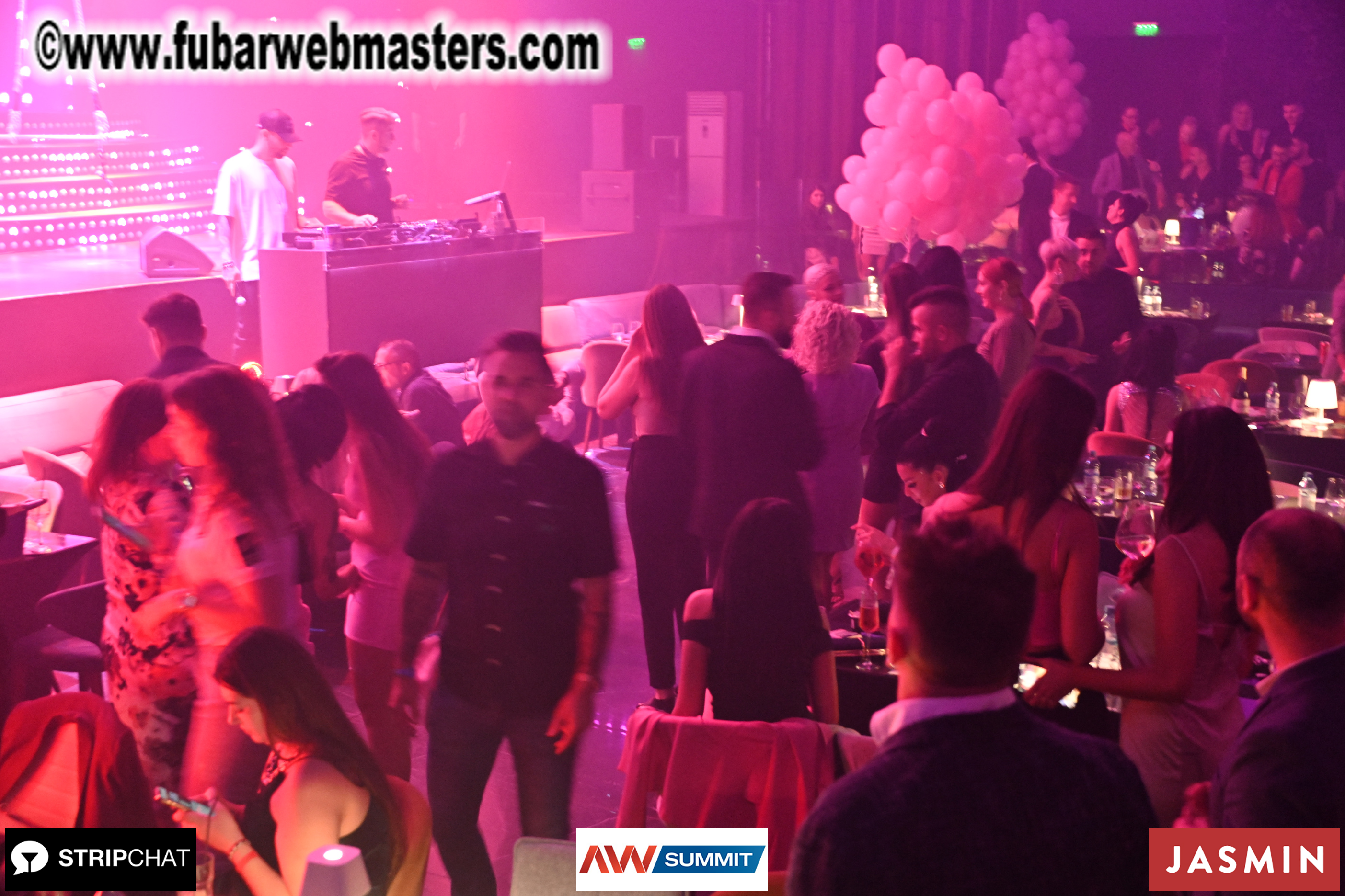 Pink Paradise by BongaCams