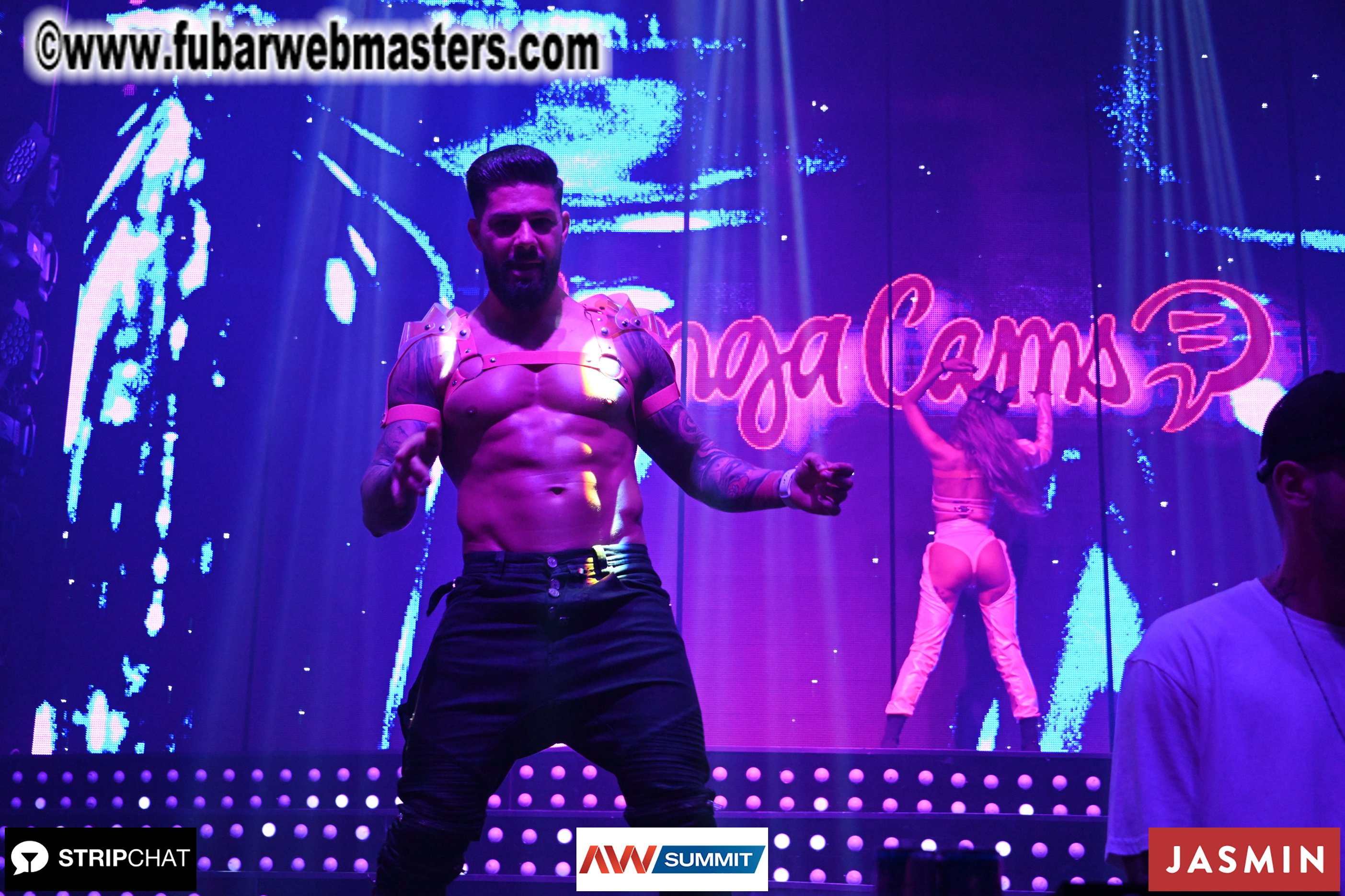 Pink Paradise by BongaCams